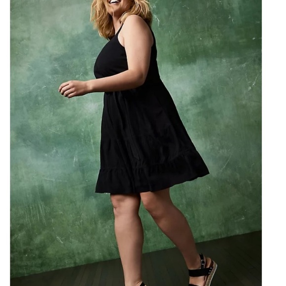 TORRID NWT BLACK WOVEN TIERED MINI DRESS 3X - Picture 4 of 6